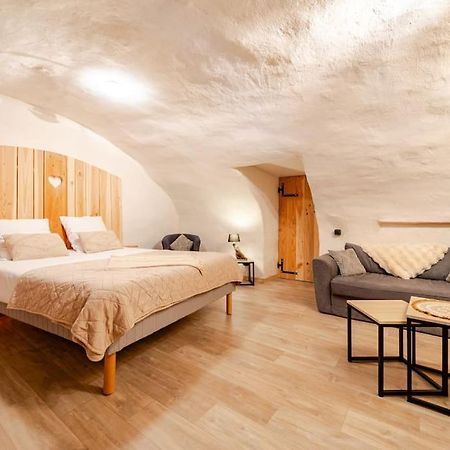 Nuit Romantique Avec Spa Privatif Meilhaud エクステリア 写真