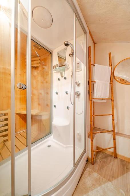 Nuit Romantique Avec Spa Privatif Meilhaud エクステリア 写真