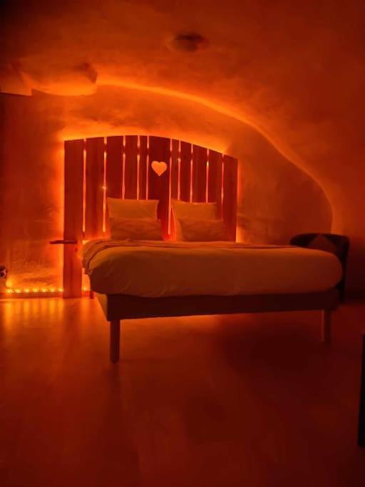 Nuit Romantique Avec Spa Privatif Meilhaud エクステリア 写真